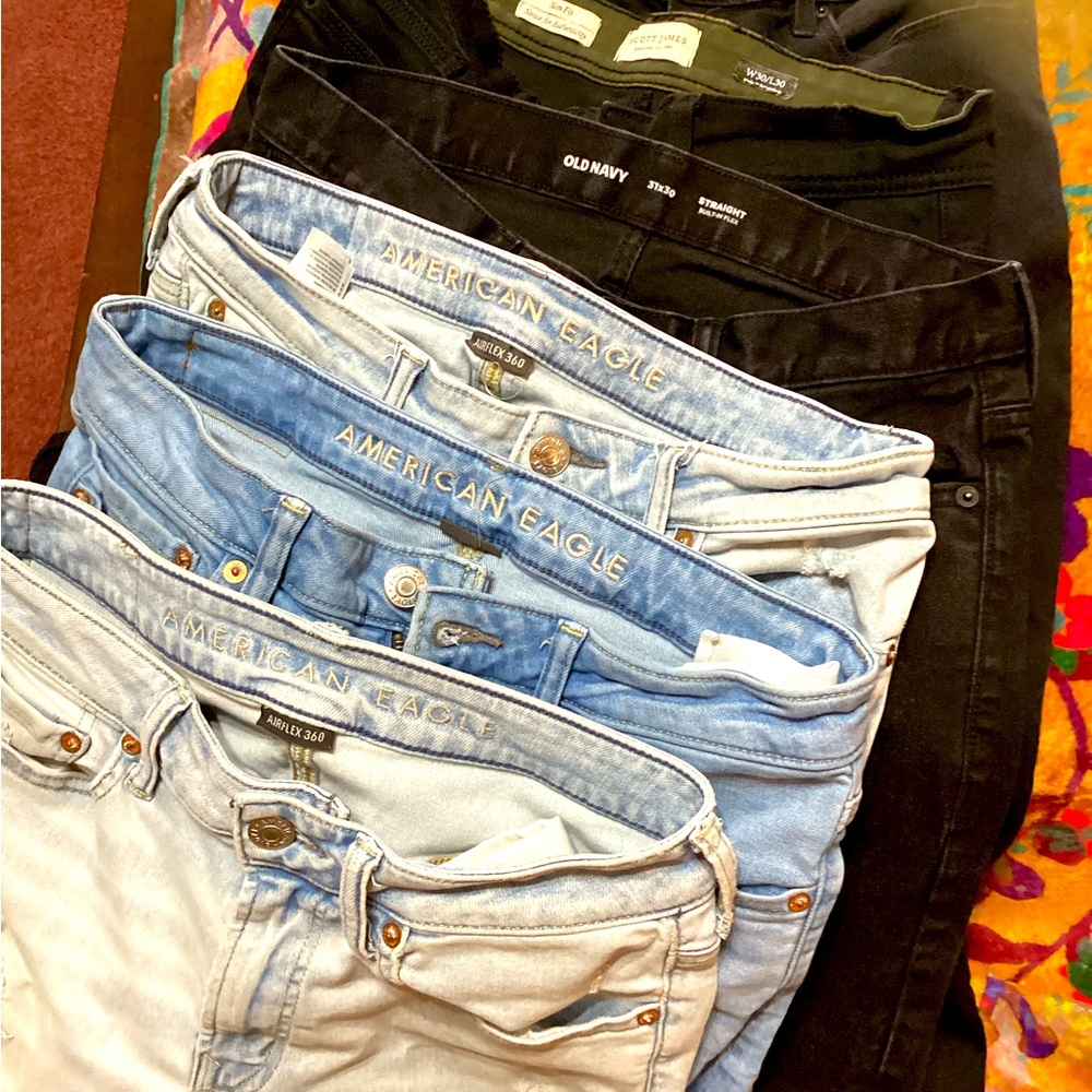 6 pairs men’s name brand EUC 30X30 black and light blue denim